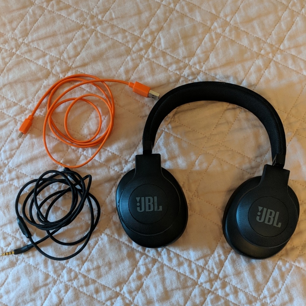 JBL E55BT bluetooth headphones